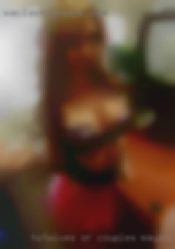 Hotwives in Maysville, NC or couples for MMF, FFM..